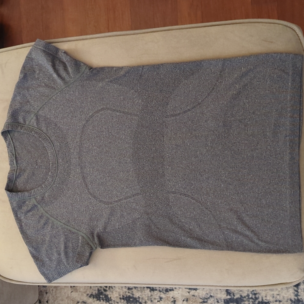 Lululemon Swiftly Tech Sorry Sleeve Crew